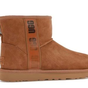 UGG Classic Mini Side Logo II